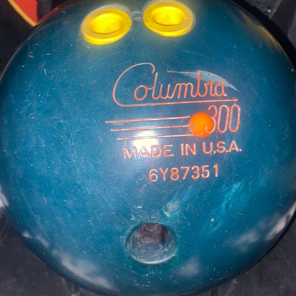 Columbia 300 bowling ball and 300 bowling ball bag!